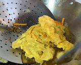 Foto langkah ke 4 dari resep Rempeyek kulit wortel.