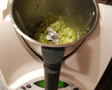 Foto del paso 2 de la receta: Crema de verduras variadas hechas con Thermomix