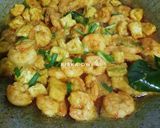 Foto langkah ke 8 dari resep Udang Tahu Masak Kuning.