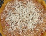 Foto del paso 5 de la receta: Tarta de pollo y chorizo con masa de polenta y garbanzos