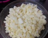 Foto del paso 1 de la receta Tortilla de papas con cebolla, chorizo de Teror y perejil