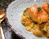 Foto del paso 11 de la receta Curry picante de garbanzos con leche de coco y salmón