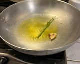 Foto del passaggio 1 della ricetta Tagliatelle con il ragù di scorfano (veloce)