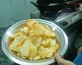 Homemade Crispy Salted Potato Chips recipe step 1 photo