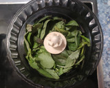 Foto del paso 1 de la receta: Salsa pesto 🌿
