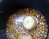 பூரி.உருளை கொண்டைக்கடலை மசால் ரெசிபி ஸ்டேப் 1 புகைப்படம்
