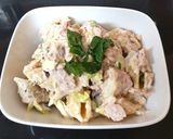A picture of step 5 of My tuna, Veg and Pasta shells with Cracked Pepper Mayo. 😘.