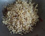 Foto langkah ke 2 dari resep Tumis tauge teri.