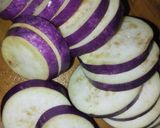 Foto langkah ke 2 dari resep Sambal Terong Ikan Asin.