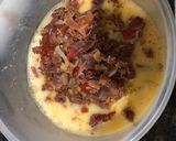 Foto del paso 2 de la receta Tortilla de jamón con cebolla y pimientos rojo