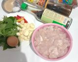 Gambar langkah 1 resipi Thai Chicken Basil.