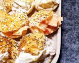 Une image de l'étape 6 de Coquillages feuilletés apéritifs saumon ail et fines herbes et surimi sauce cocktail 😋.