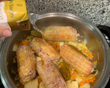 Foto del paso 3 de la receta: Enrollado de pollo relleno de jamón y queso con salsa de verduras