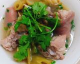 Hình bước làm 3 của món Đuôi heo hầm dưa cải