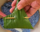 Foto langkah ke 5 dari resep Lupis Bunga Telang Pulen.