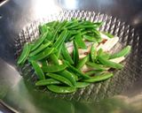 甜豆炒玉米筍的食譜步驟1照片