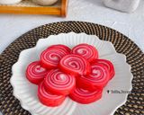 Foto langkah ke 7 dari resep Lapis Gulung Merah Putih.