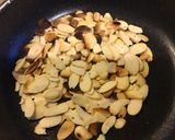 Une image de l'étape 12 de Îles flottantes aux amandes et caramel.