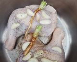 รูปขั้นตอนการทำที่ 1 ของ ไก่ตุ๋นน้ำดำ