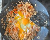 Foto langkah ke 4 dari resep Nasi Goreng Tuna.