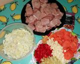 Pas rețetă Gulaș cu cartofi și cărniță de porc 1 fotografie