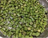 बरबटी शेंगा मिक्स बटाटा (Barbati Shenga Mix Batata Recipe In Marathi) रेसिपी स्टेप 1 फोटो 