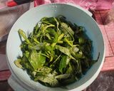 Foto langkah ke 1 dari resep Tumis Kangkung Teri Jagung.