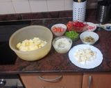 Foto del paso 1 de la receta Ensalada de papas cocidas con palitos de cangrejo, atún y huevo duro