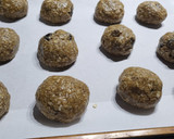 Foto del paso 2 de la receta: Galletitas de avena y almendras con pasas de uva