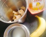A picture of step 1 of BANANA and CURD SMOOTHIE 🥤.