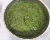 A picture of step 2 of Hara dhaniya aur pudina ki Chutney.