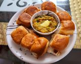 A picture of step 6 of Pav bhaji.