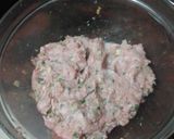 Foto del paso 2 de la receta Albóndigas de cerdo en salsa verde con ñoquis