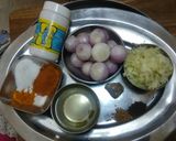 कांदा कैरीचे लोणचे रेसिपी स्टेप 1 फोटो 