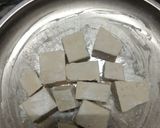 A picture of step 1 of Stir fry tofu with veggies.