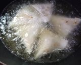 A picture of step 9 of Keema samosey.