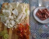 Foto langkah ke 2 dari resep Sop sayur kol/sayur kubis.