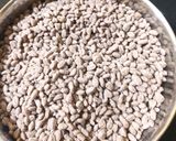 A picture of step 1 of Ragi Puffs Bhel.