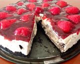 Φωτογραφία βήματος 14 της συνταγής Cheesecake με μπισκότα Oreo φράουλας και μαρμελάδα φράουλα