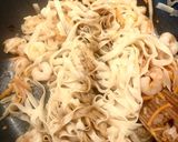 Foto del paso 6 de la receta: 🇹🇭 Pad Thai 🍲 con gambas 🦐