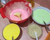 Foto langkah ke 3 dari resep Resep Bolu gulung mini rainbow.