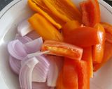 Foto del paso 5 de la receta: Pescado a la Chorrillana a lo Carmelita