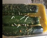 Une image de l'étape 5 de Courgettes farcies façon hot-dog aux saucisses de Toulouse et tomates au parmesan.