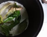 Foto langkah ke 2 dari resep Nasi Uduk Magic Com.