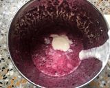 A picture of step 4 of Black Currant Lassi.
