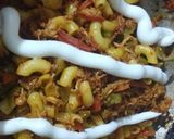 A picture of step 2 of Chicken veg and mac samosa.