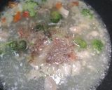 Foto langkah ke 2 dari resep Sup Telur Brokoli Ayam.