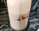 A picture of step 2 of Chocolate Lassi.