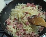 Csirkemell savanyúkáposzta ágyon sütve, fűszeres újkrumplival recept fázis 1 fotója