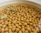 Foto del paso 1 de la receta: Garbanzos Guisados con Espinaca Tocino y Pimientos Rojos!